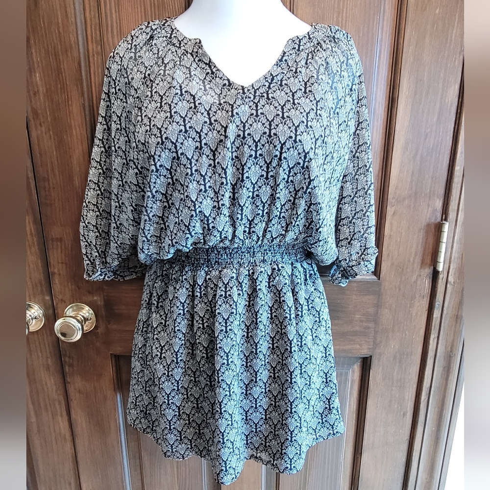 Express Sz XS Black & Tan Dress W 11 L 15 P2P 16 Sew In Slip